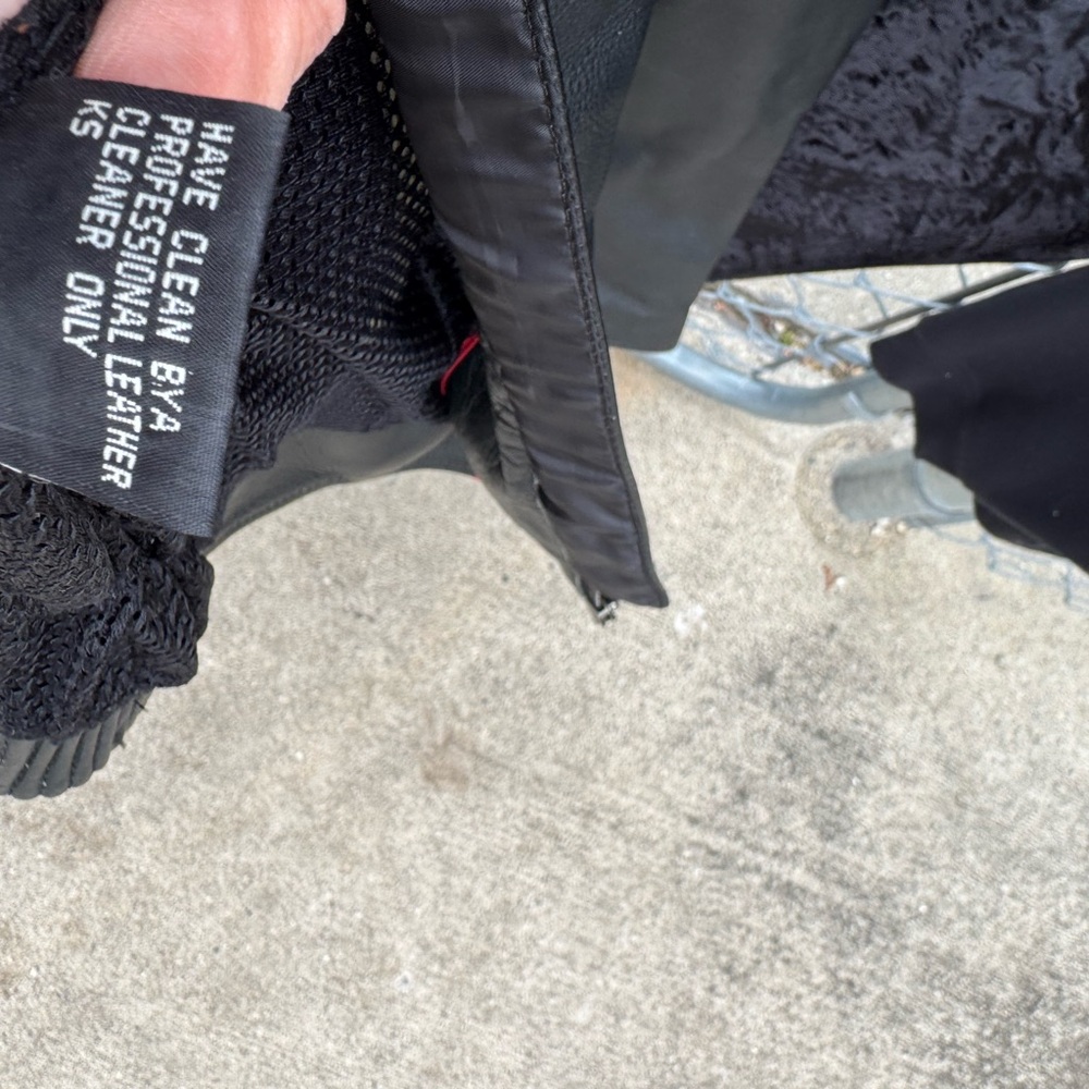 Women's Black Leather Jacket - Picture 4 of 10